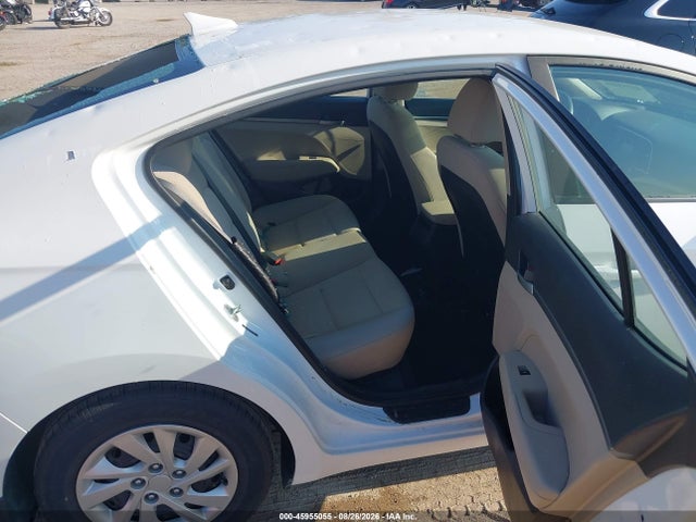 Продажа на аукционе авто 2017 Hyundai Elantra Se, vin: 5NPD74LF1HH211839, номер лота: 45955055