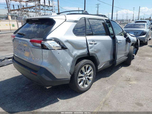 Toyota Rav4 Xle Premium 2021 2T3C1RFV1MC136481 Image 4