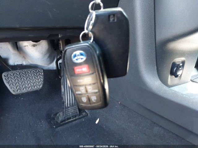 5TDDSKFC9RS134637 Toyota Sienna Xse
