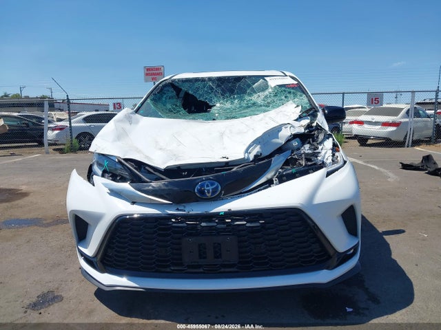 5TDDSKFC9RS134637 Toyota Sienna Xse