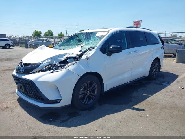 5TDDSKFC9RS134637 Toyota Sienna Xse