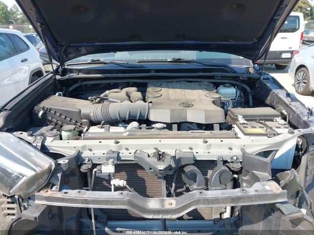 JTEBU5JR8J5551753 Toyota 4RUNNER SR5