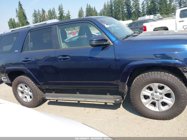 Toyota 4RUNNER SR5 2018 JTEBU5JR8J5551753 Image 14