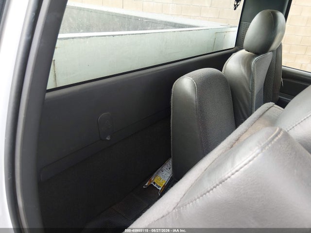 Продажа на аукционе авто 2003 Chevrolet Silverado 2500hd, vin: 1GBGC24UX3Z265432, номер лота: 45955115