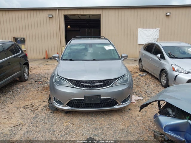 2017 Chrysler Pacifica Touring-l მანქანა იყიდება აუქციონზე, vin: 2C4RC1BGXHR668016, აუქციონის ნომერი: 45955123
