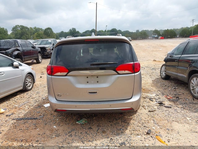 2017 Chrysler Pacifica Touring-l მანქანა იყიდება აუქციონზე, vin: 2C4RC1BGXHR668016, აუქციონის ნომერი: 45955123