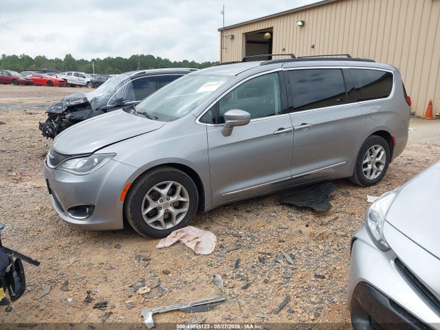 2017 Chrysler Pacifica Touring-l მანქანა იყიდება აუქციონზე, vin: 2C4RC1BGXHR668016, აუქციონის ნომერი: 45955123