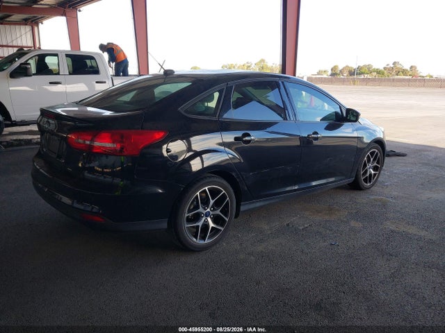 Ford FOCUS SEL 2018 1FADP3H21JL205630 Image 4