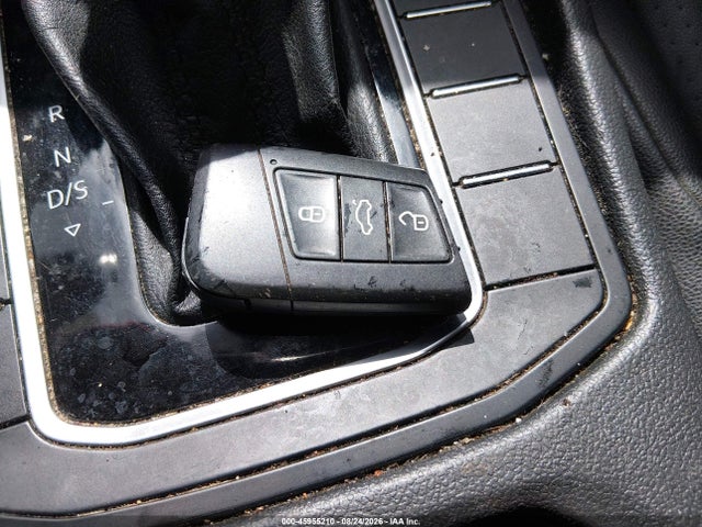 45955210 :رقم المزاد ، 3VWE57BU6KM250338 vin ، 2019 Volkswagen Jetta 1.4t Sel مزاد بيع