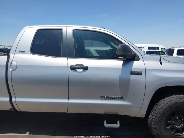 5TFUW5F19EX334152 Toyota Tundra Sr5 5.7l V8