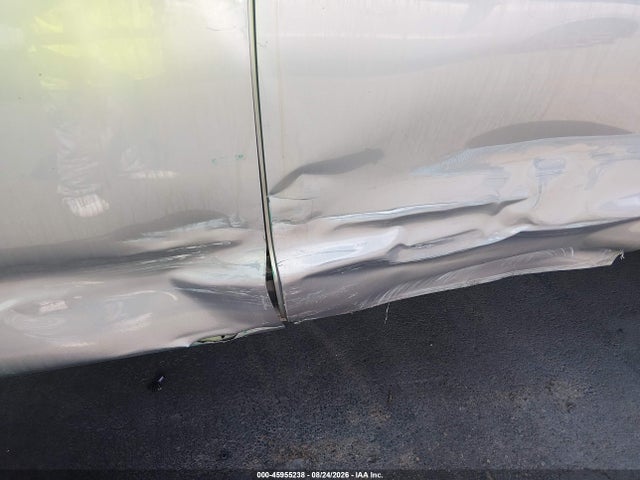 5TFUW5F19EX334152 Toyota Tundra Sr5 5.7l V8