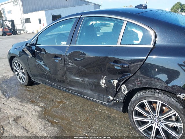 Продаж на аукціоні авто 2017 Volvo S60 Inscription T5, vin: LYV402HK9HB138346, номер лоту: 45955309