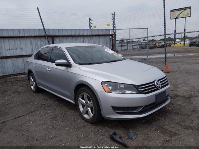 45955325 :رقم المزاد ، 1VWBS7A35EC058435 vin ، 2014 Volkswagen Passat 1.8t Se مزاد بيع