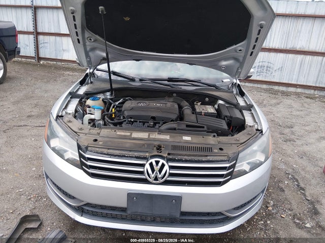 45955325 :رقم المزاد ، 1VWBS7A35EC058435 vin ، 2014 Volkswagen Passat 1.8t Se مزاد بيع