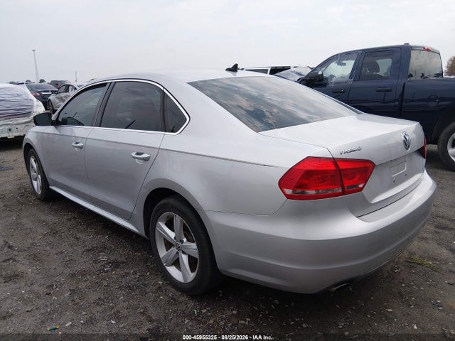 45955325 :رقم المزاد ، 1VWBS7A35EC058435 vin ، 2014 Volkswagen Passat 1.8t Se مزاد بيع