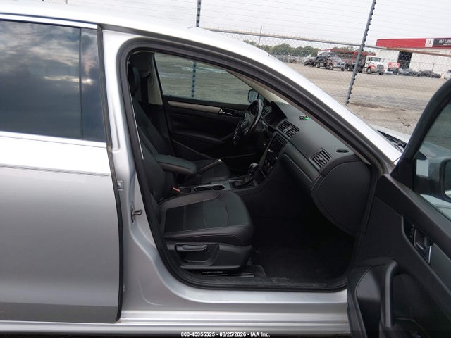 45955325 :رقم المزاد ، 1VWBS7A35EC058435 vin ، 2014 Volkswagen Passat 1.8t Se مزاد بيع