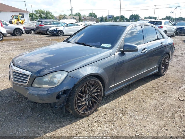 Продаж на аукціоні авто 2013 Mercedes-benz C 300 Luxury 4matic/sport 4matic, vin: WDDGF8ABXDR277239, номер лоту: 45955342