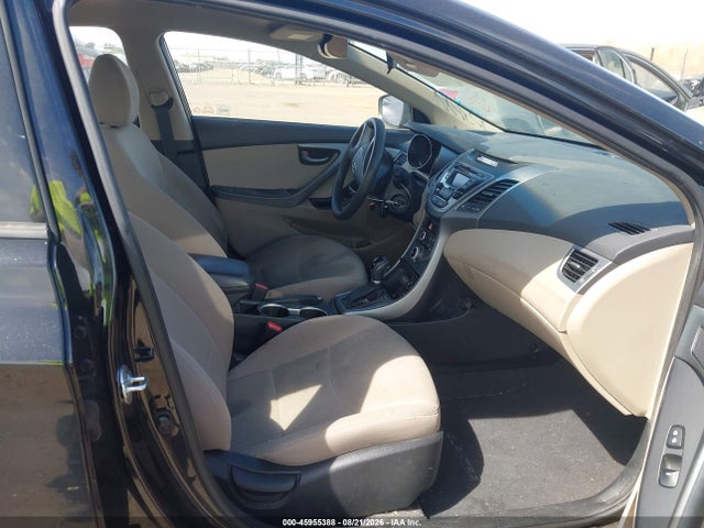 5NPDH4AE8GH753588 Hyundai ELANTRA SE