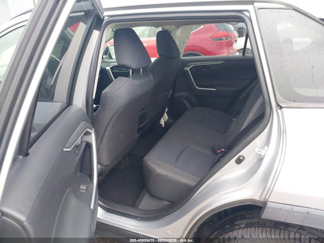 Toyota RAV4 LE 2020 JTMF1RFV3LD048037 Image 8