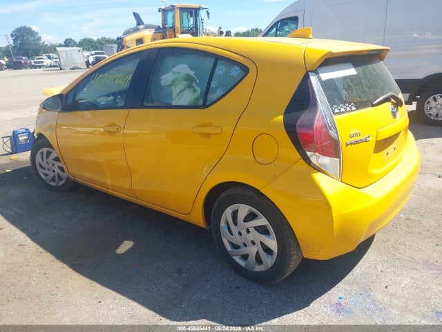 45955441 :رقم المزاد ، JTDKDTB37F1103120 vin ، 2015 Toyota Prius C Two مزاد بيع