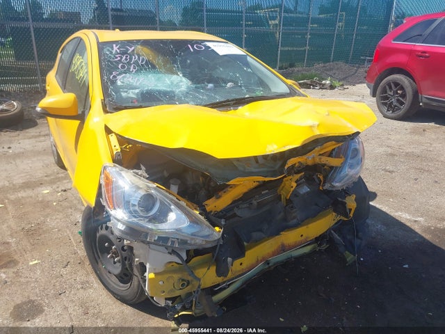 45955441 :رقم المزاد ، JTDKDTB37F1103120 vin ، 2015 Toyota Prius C Two مزاد بيع