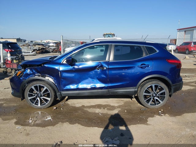 JN1BJ1CR4HW106288 Nissan Rogue Sport Sl