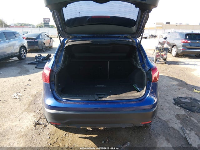 JN1BJ1CR4HW106288 Nissan Rogue Sport Sl