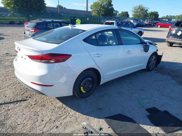 Продажа на аукционе авто 2018 Hyundai Elantra Sel, vin: 5NPD84LF9JH325235, номер лота: 45955510