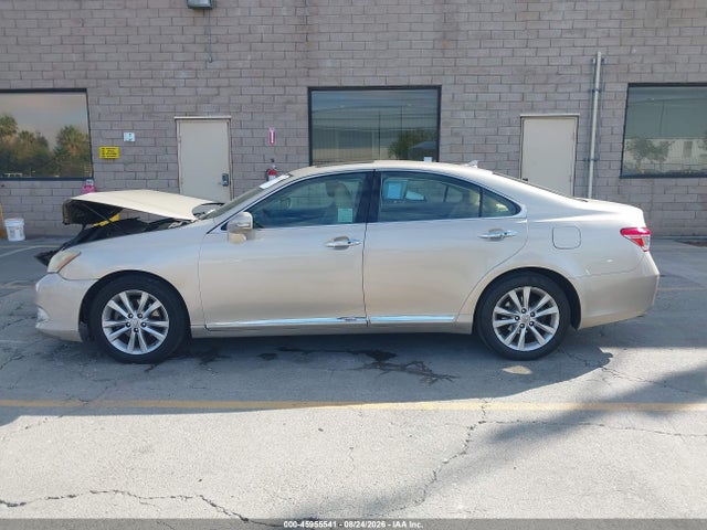 45955541 :رقم المزاد ، JTHBK1EG1B2456867 vin ، 2011 Lexus Es 350 مزاد بيع