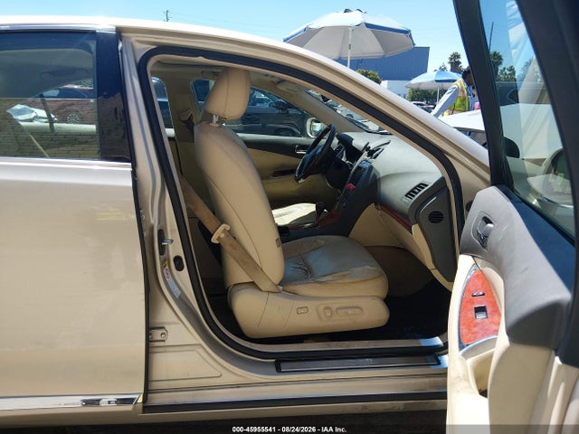 45955541 :رقم المزاد ، JTHBK1EG1B2456867 vin ، 2011 Lexus Es 350 مزاد بيع