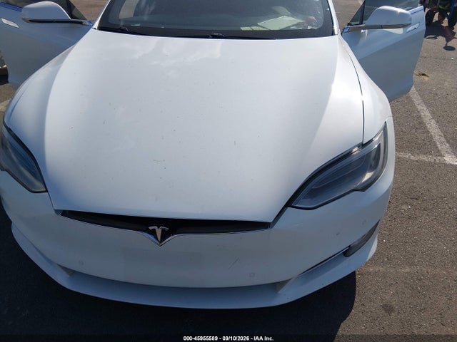 45955589 :رقم المزاد ، 5YJSA1E27JF281139 vin ، 2018 Tesla Model S 100d/75d/p100d مزاد بيع