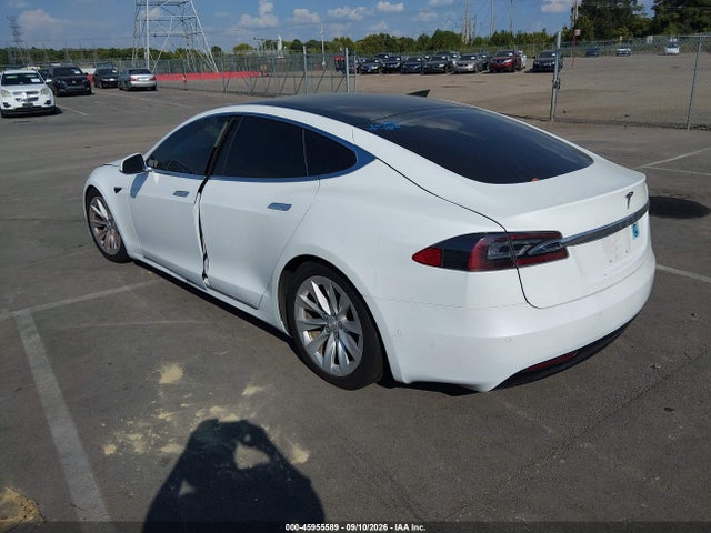45955589 :رقم المزاد ، 5YJSA1E27JF281139 vin ، 2018 Tesla Model S 100d/75d/p100d مزاد بيع