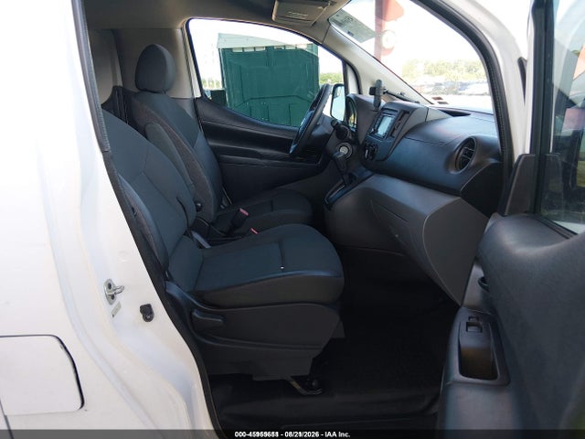 2015 Nissan Nv200 Sv მანქანა იყიდება აუქციონზე, vin: 3N6CM0KN8FK712703, აუქციონის ნომერი: 45955651
