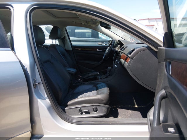Продаж на аукціоні авто 2012 Volkswagen Passat 3.6l V6 Sel Premium, vin: 1VWCM7A31CC025735, номер лоту: 45955664