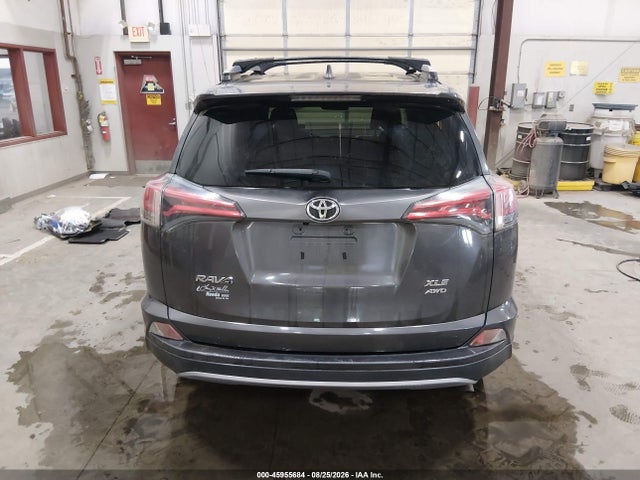 Toyota Rav4 Xle 2017 JTMRFREV5HJ118131 Image 16