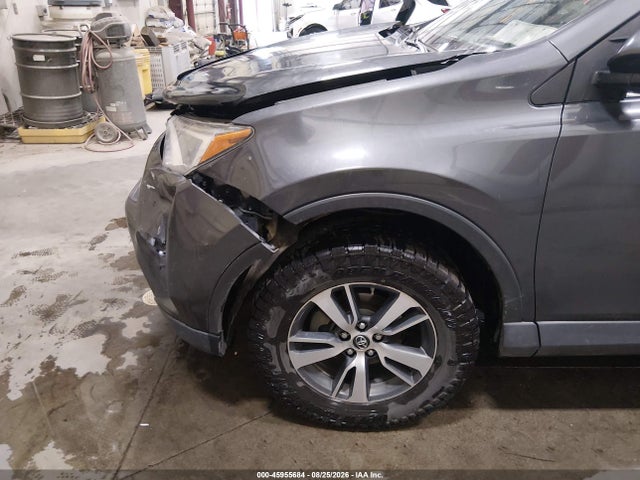 Toyota Rav4 Xle 2017 JTMRFREV5HJ118131 Image 17