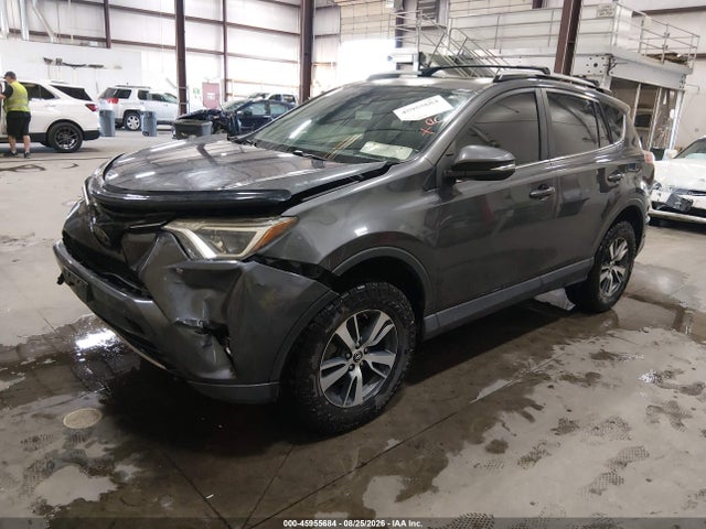 Toyota Rav4 Xle 2017 JTMRFREV5HJ118131 Image 2