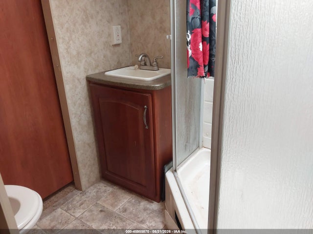 45955870 :رقم المزاد ، 4YDT32S28BV507973 vin ، 2011 Keystone Rv Other مزاد بيع