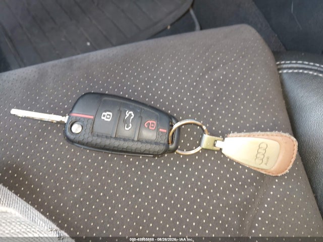 45955888 :رقم المزاد ، TRUSFAFK8B1024670 vin ، 2011 Audi Tt 2.0t Premium Plus مزاد بيع