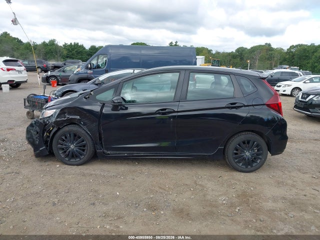 45955950 :رقم المزاد ، 3HGGK5H63JM710671 vin ، 2018 Honda Fit Sport مزاد بيع