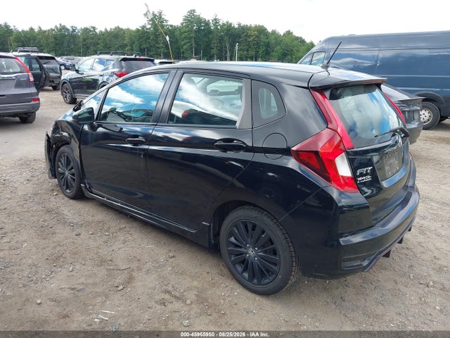 45955950 :رقم المزاد ، 3HGGK5H63JM710671 vin ، 2018 Honda Fit Sport مزاد بيع