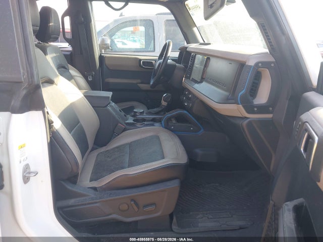 Продажа на аукционе авто 2023 Ford Bronco Wildtrak, vin: 1FMEE5DP6PLB63929, номер лота: 45955975