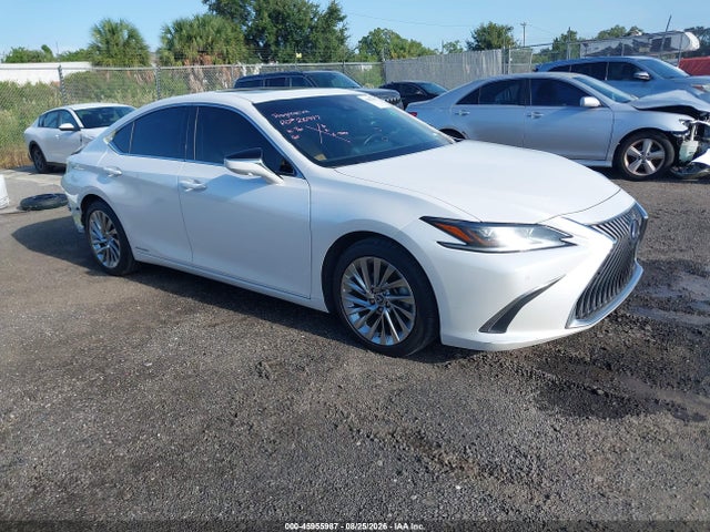 45955987 :رقم المزاد ، 58AFA1C11MU003056 vin ، 2021 Lexus Es 300h Ultra Luxury مزاد بيع