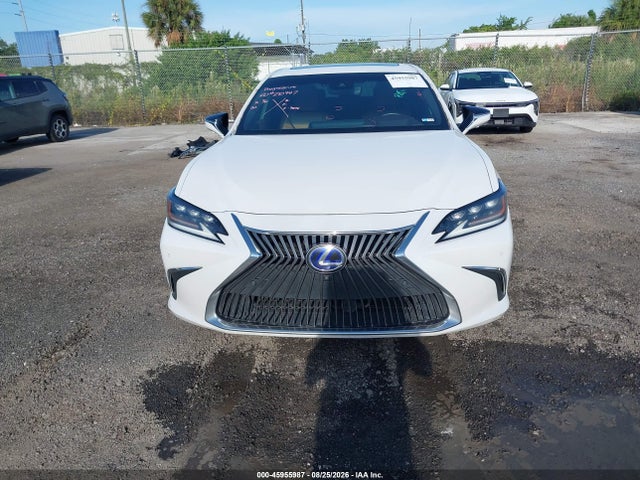 45955987 :رقم المزاد ، 58AFA1C11MU003056 vin ، 2021 Lexus Es 300h Ultra Luxury مزاد بيع