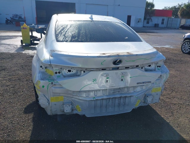 45955987 :رقم المزاد ، 58AFA1C11MU003056 vin ، 2021 Lexus Es 300h Ultra Luxury مزاد بيع