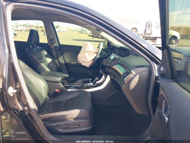Honda Accord Touring 2016 1HGCR3F90GA004565 Image 5