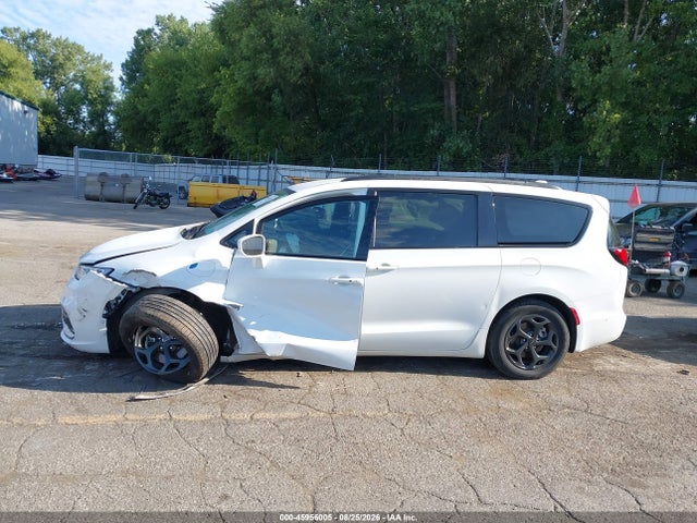 Продаж на аукціоні авто 2021 Chrysler Pacifica Hybrid Touring L, vin: 2C4RC1L77MR575382, номер лоту: 45956005