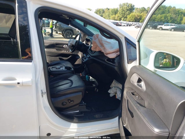 Продаж на аукціоні авто 2021 Chrysler Pacifica Hybrid Touring L, vin: 2C4RC1L77MR575382, номер лоту: 45956005