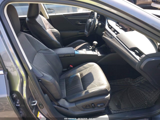 45956029 :رقم المزاد ، 58ABZ1B10KU033736 vin ، 2019 Lexus Es 350 Luxury مزاد بيع