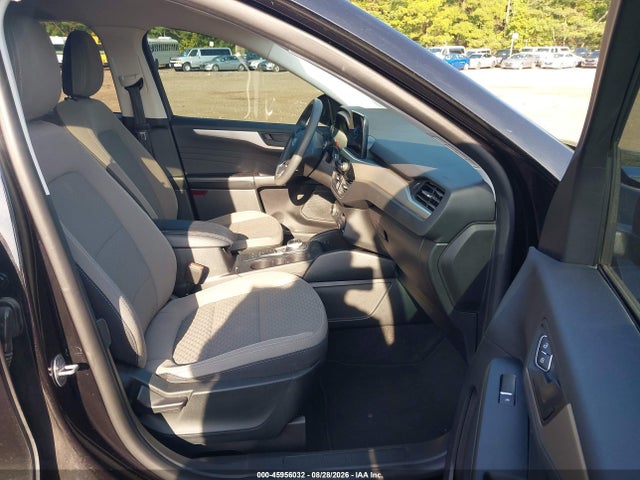Продажа на аукционе авто 2022 Ford Escape Se, vin: 1FMCU0G65NUA45748, номер лота: 45956032